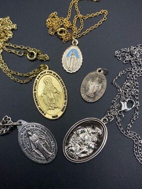 Religious Medal Pendant Necklaces Gold & Silver Marian Medals Lot